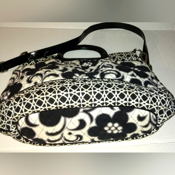 ☆Rare☆GUC☆Retired VERA BRADLEY Large "Night & Day" Black White Floral Tr… - Picture 7 of 16